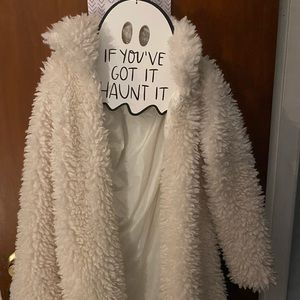 Shaggy white coat